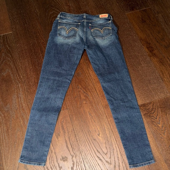 Levi Legend! Classic Super Skinny Stretch Size 7 - Picture 1 of 7